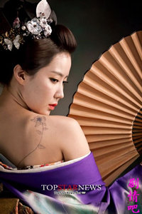 感激时代第二女主角剧照